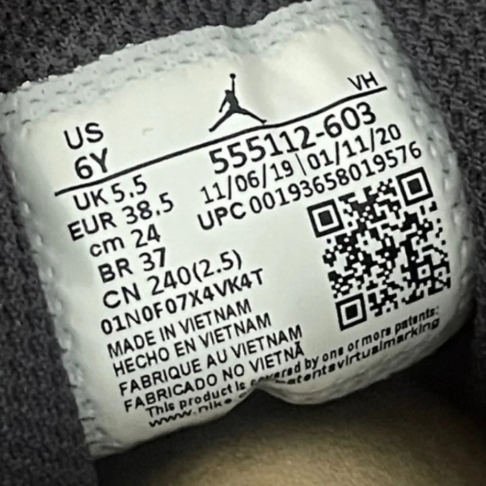 Nike Air Jordan 1 Mid‎ 
